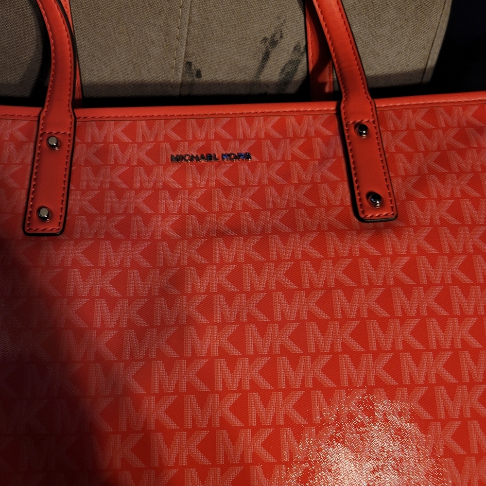 NWT Michael Kors Logo Carter Large Top Zip Tote Bag in Geranium - Picture 5 of 10